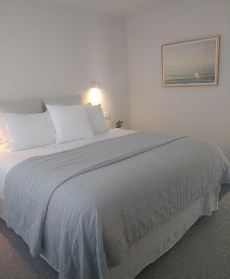 Seascape Accommodation Кака Пойнт Екстериор снимка